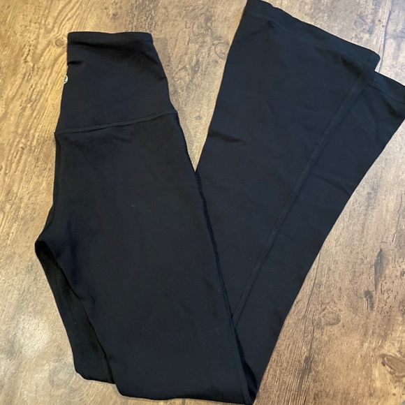 Lululemon Black Align High Rise Mini Flare Leggings - Picture 3 of 3